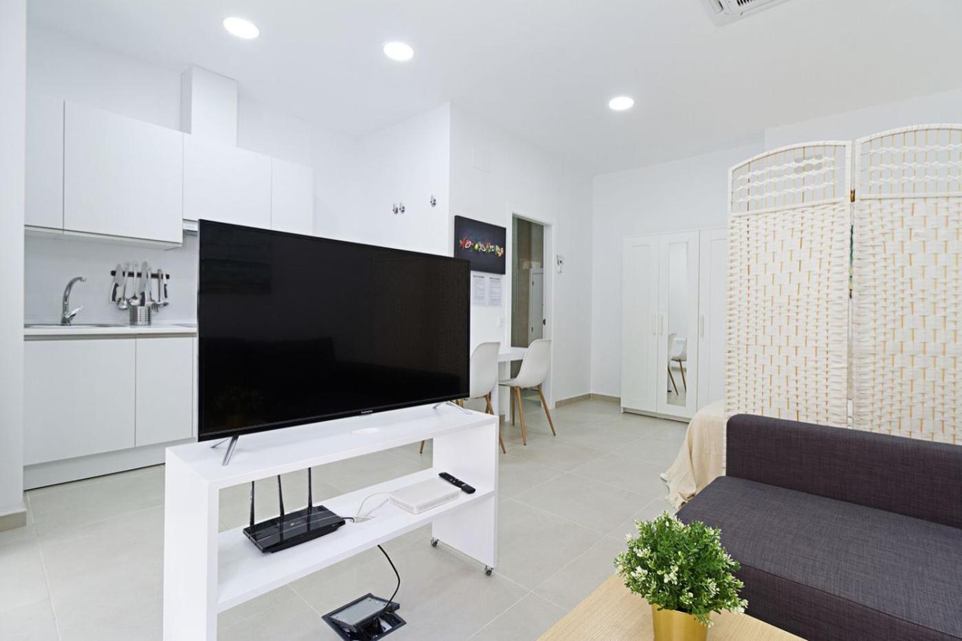Estudio En Centro Noblejas Lägenhet